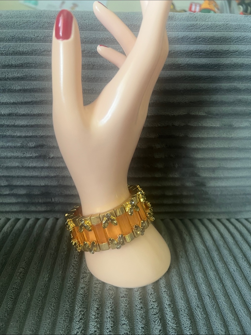 Vintage Gold-Tone Stretch Bracelet